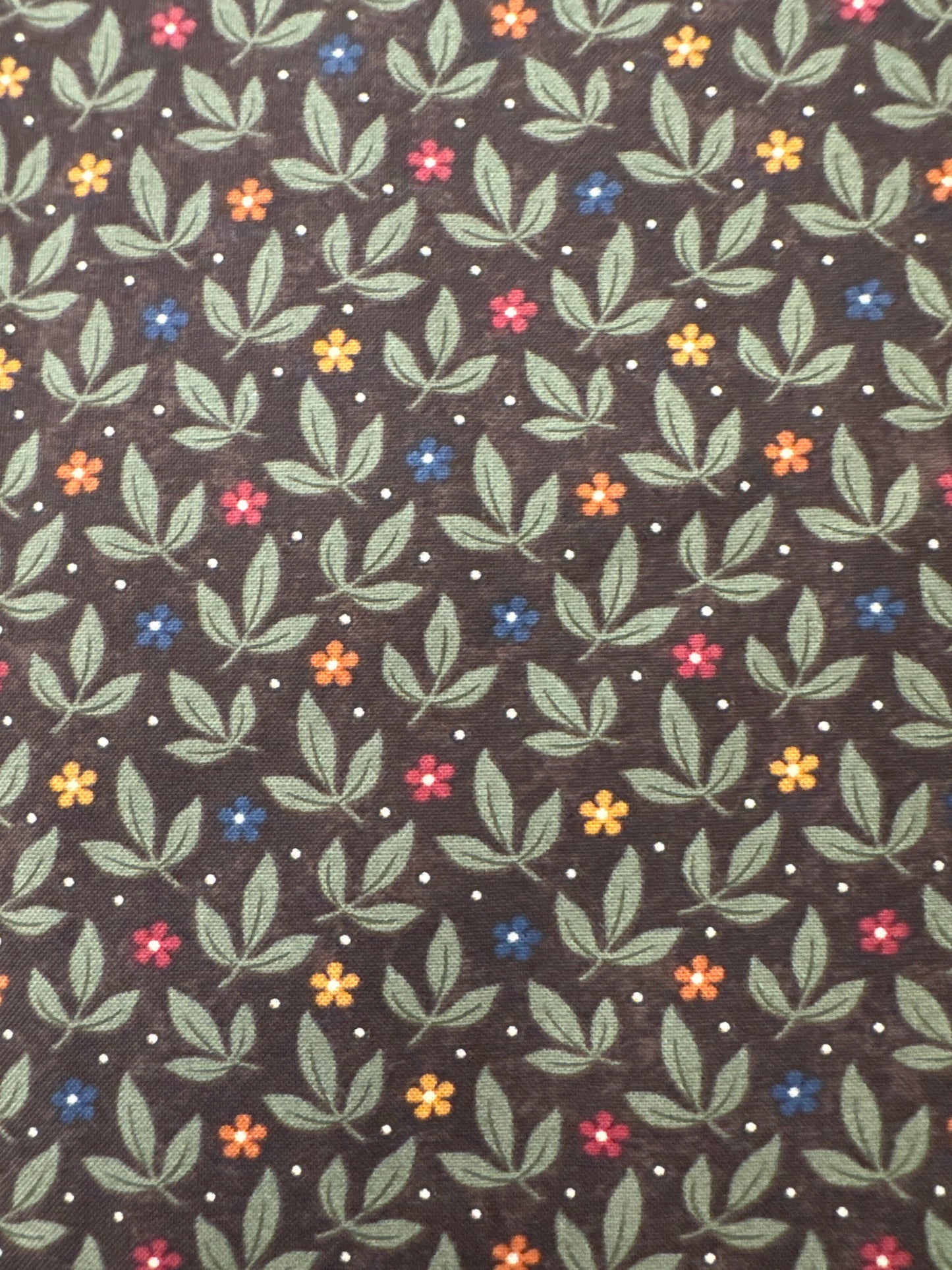 MO Fluttering Leaves Dark Brown