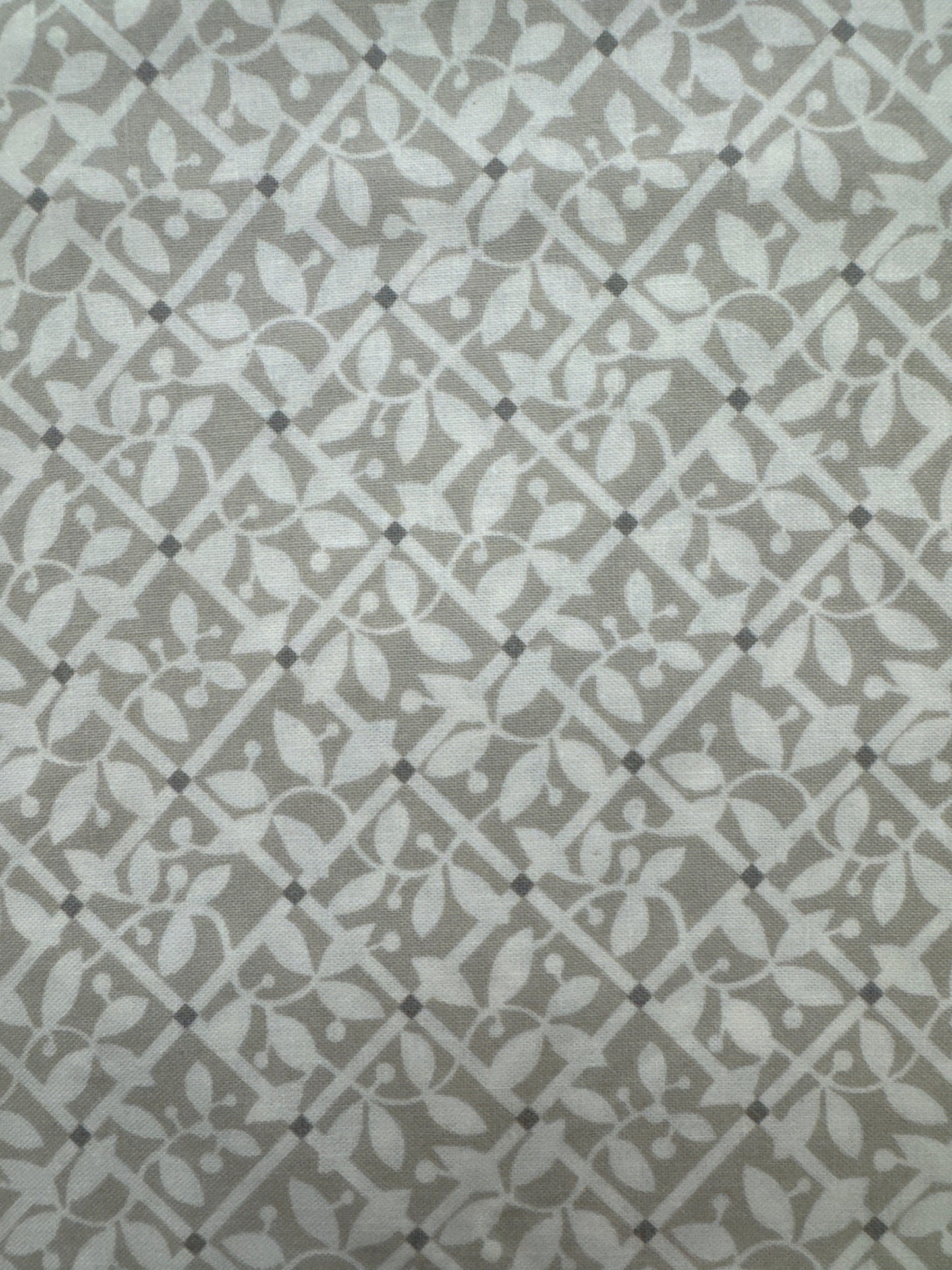 MO Shoreline Lattice Light Tan