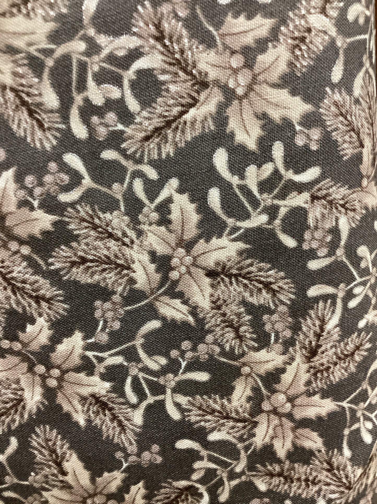 RK Suede SRKM-22290-442 Holiday Flourish-Festive Finery