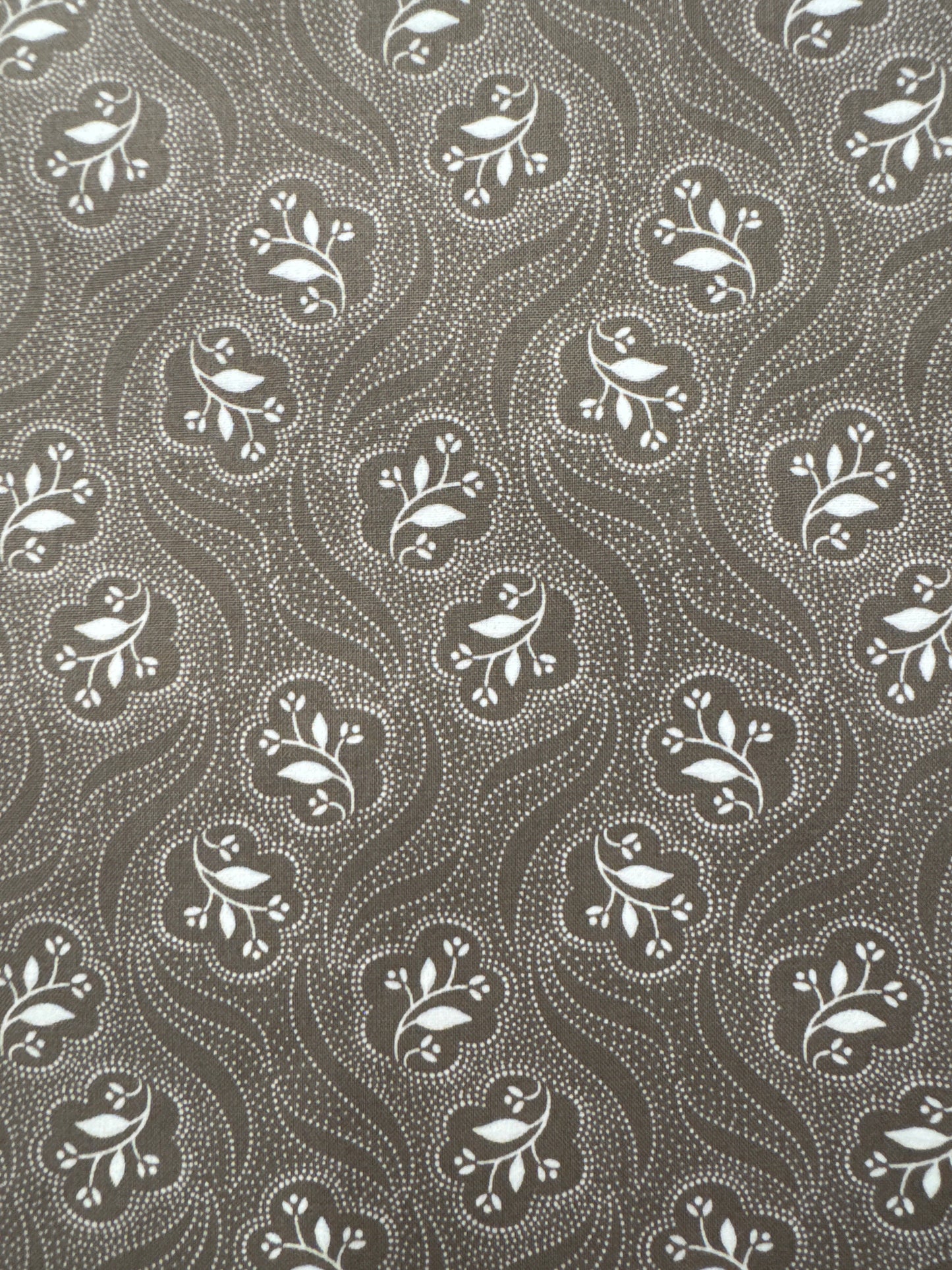 MO Honeybloom Pewter