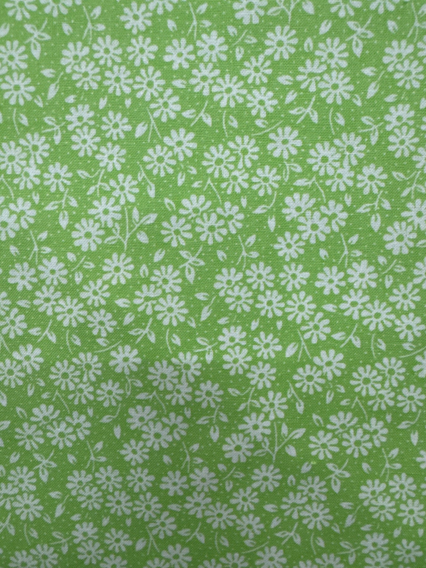 WD Light Green White Flowers