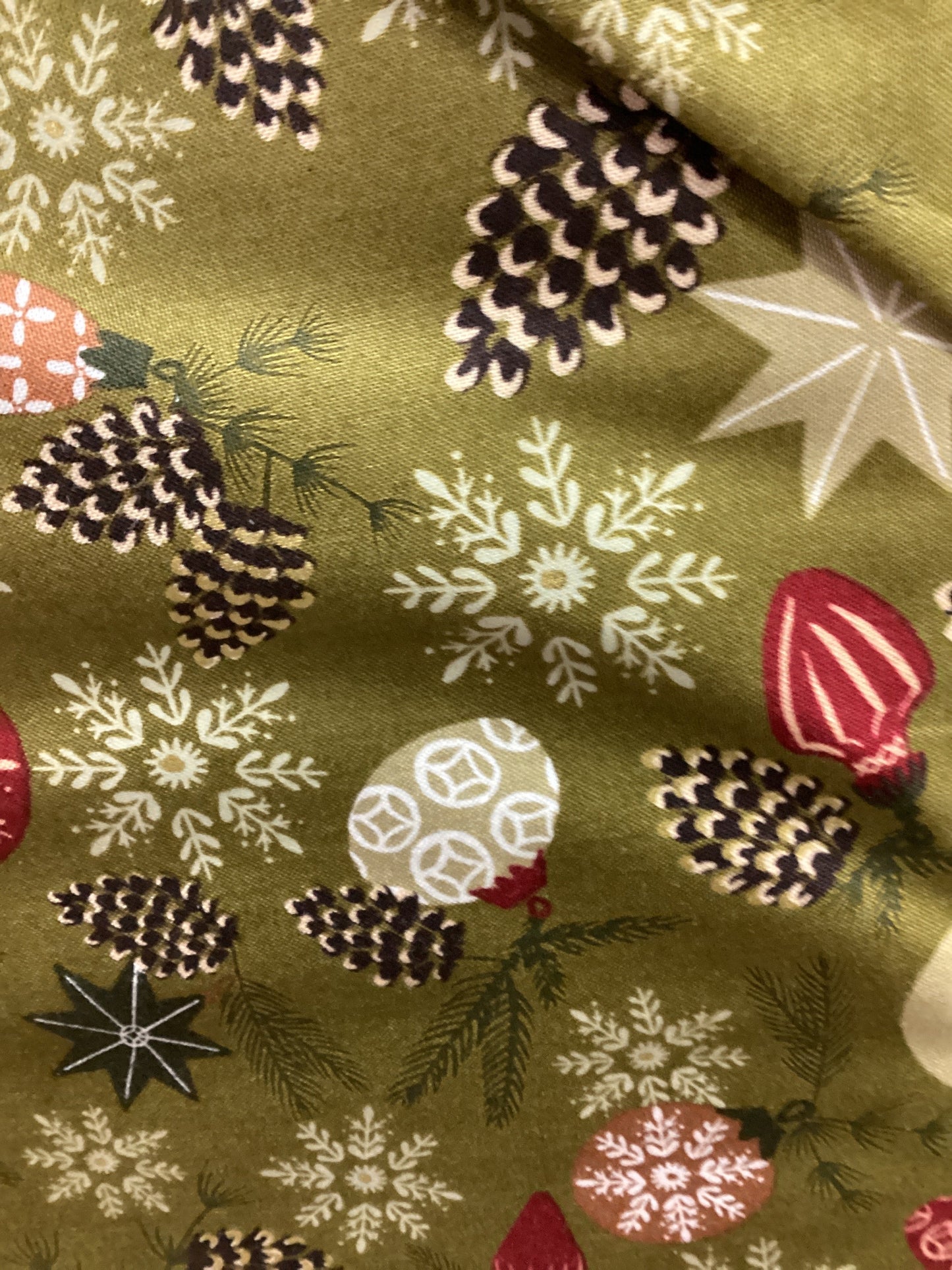 MO Green 12-M Old World Yuletide Fancy That Design House