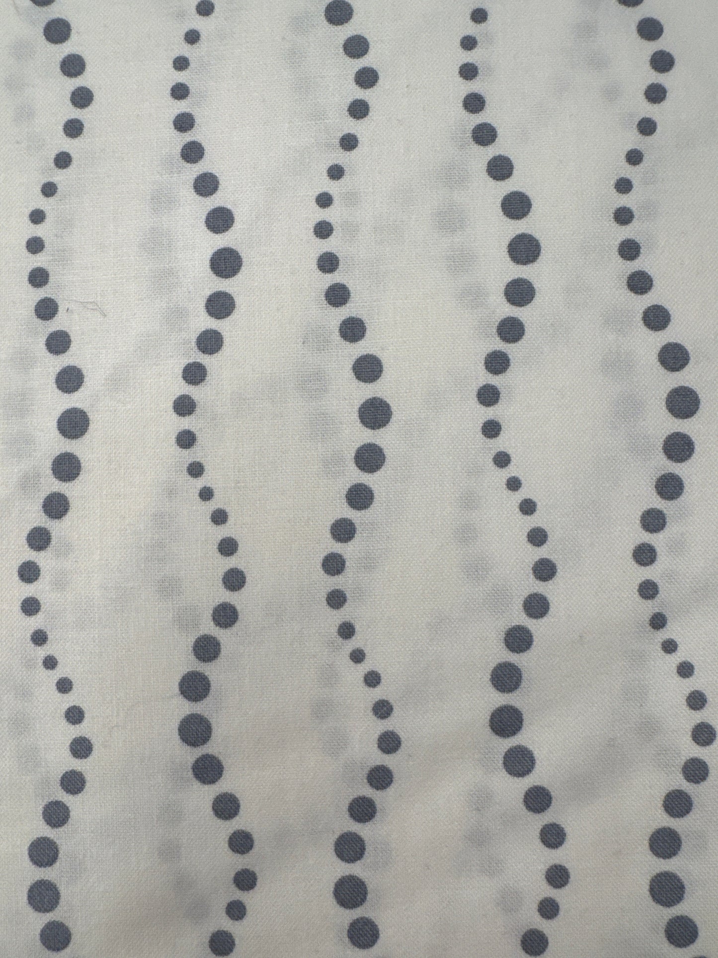 AN Sun Print Dotted Wave White
