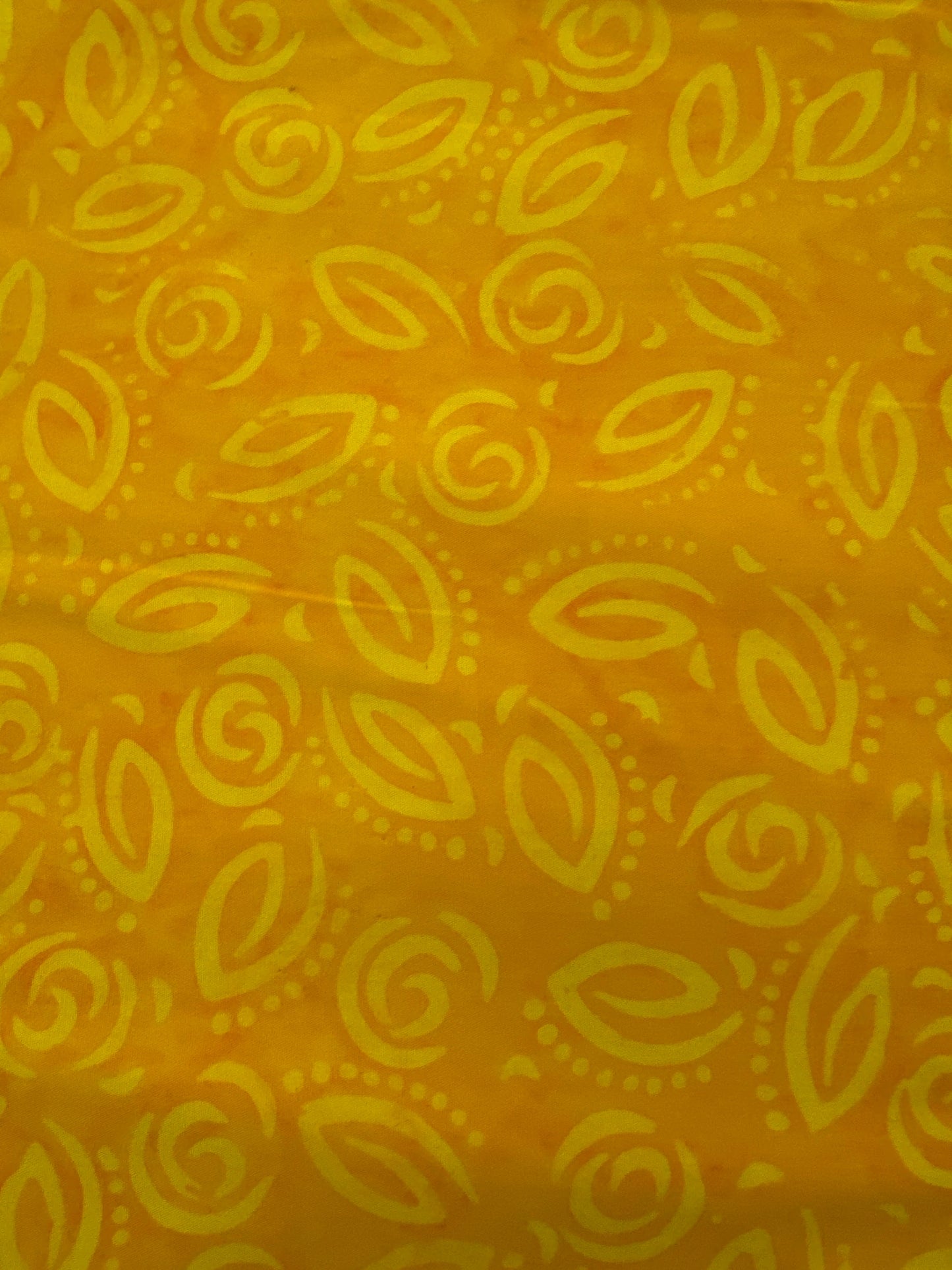 AN Swirled Leaves Yellow