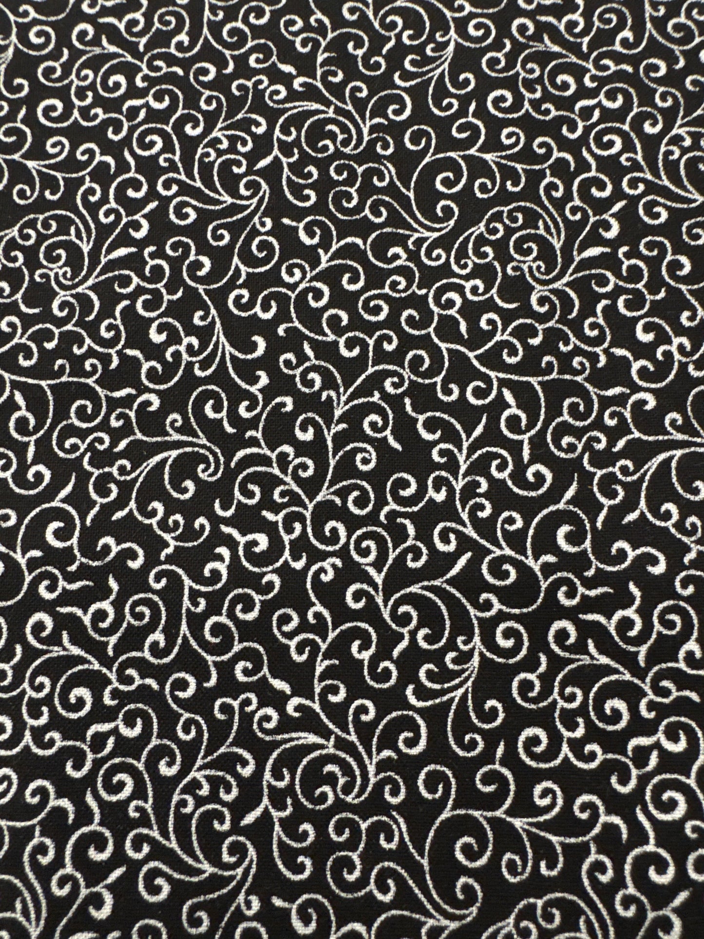 HO Onyx Silver Doily