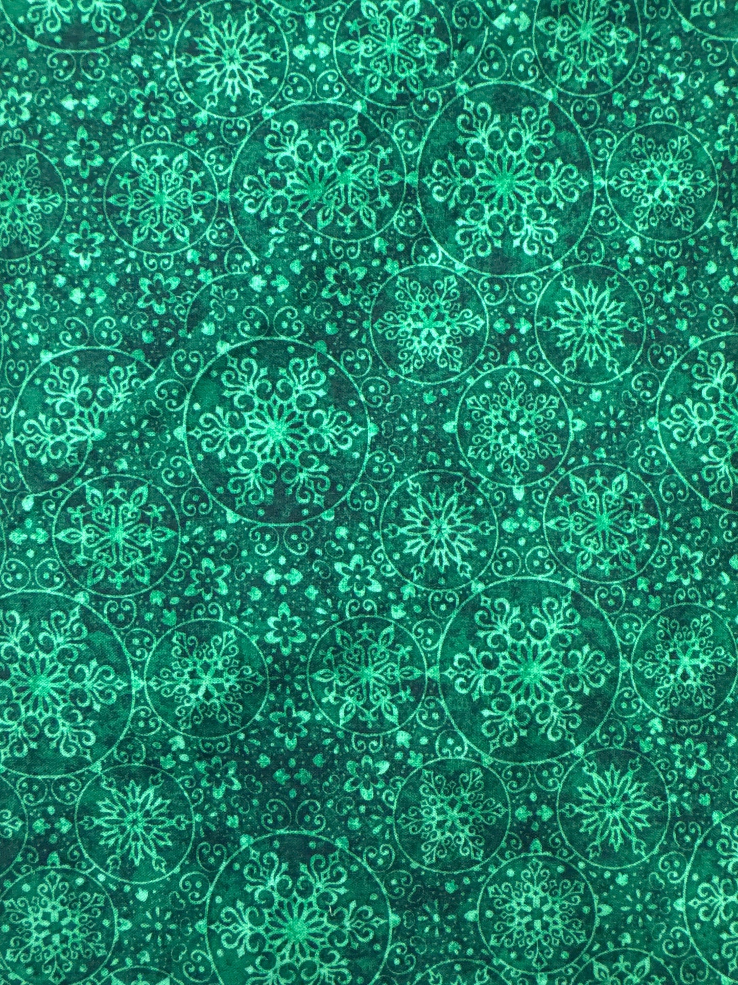 QT Santa’s Workshop Snowflakes Green