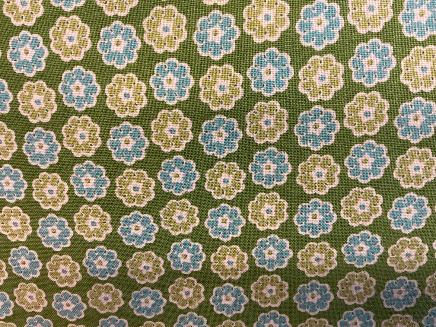 RB Home Town Holiday Clover