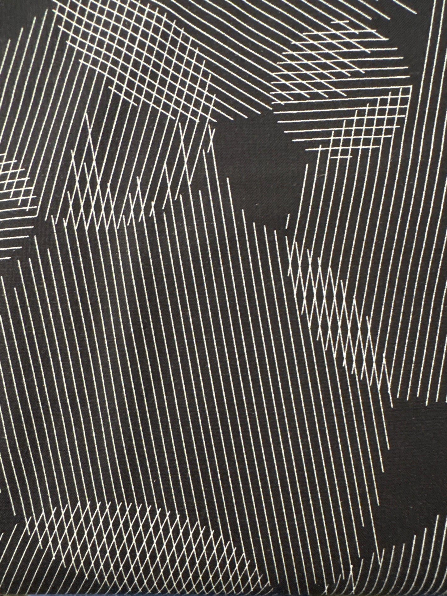 AN Ink Lined Circles Black