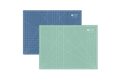 RB Lori Holt Cute Cuts™ Cutting Mat 18" x 24"