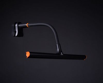 Easel Lamp Go