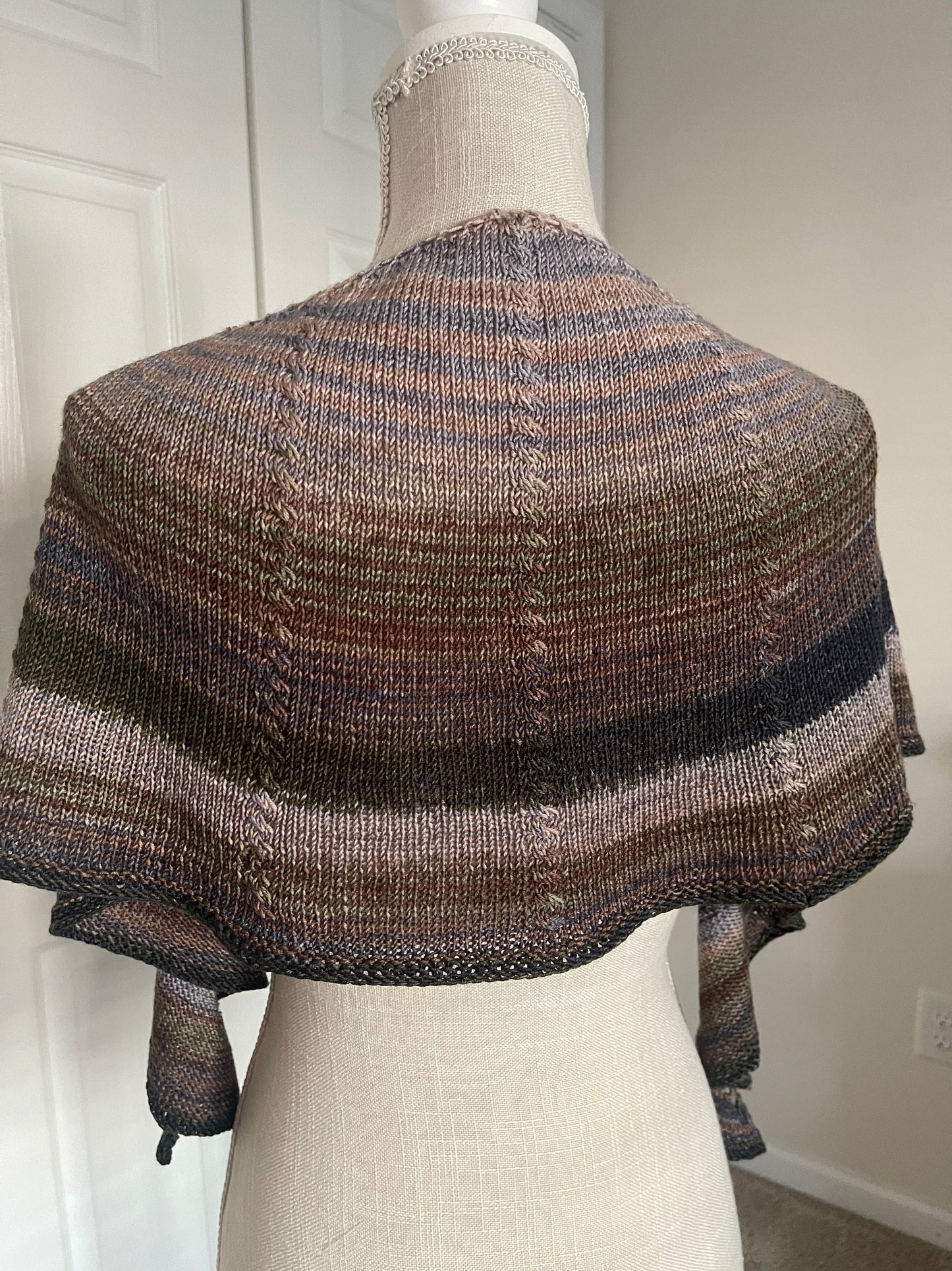 Canyon Ridge Crescent Shawl Pattern - Digital pattern